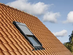 Volet roulant rigide pour fenêtre de toit, gris anthracite, à énergie solaire, l.134 x H.98 cm, SSL UK04 0000S-Velux